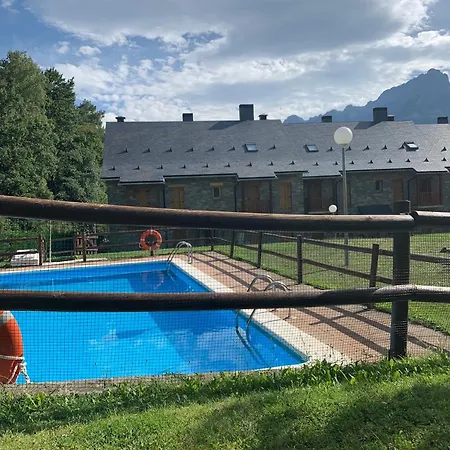Holiday home Txantxangorri Tramacastilla de Tena